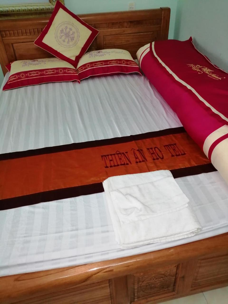 Yen Minh Hotel Thien An Na Thon Esterno foto